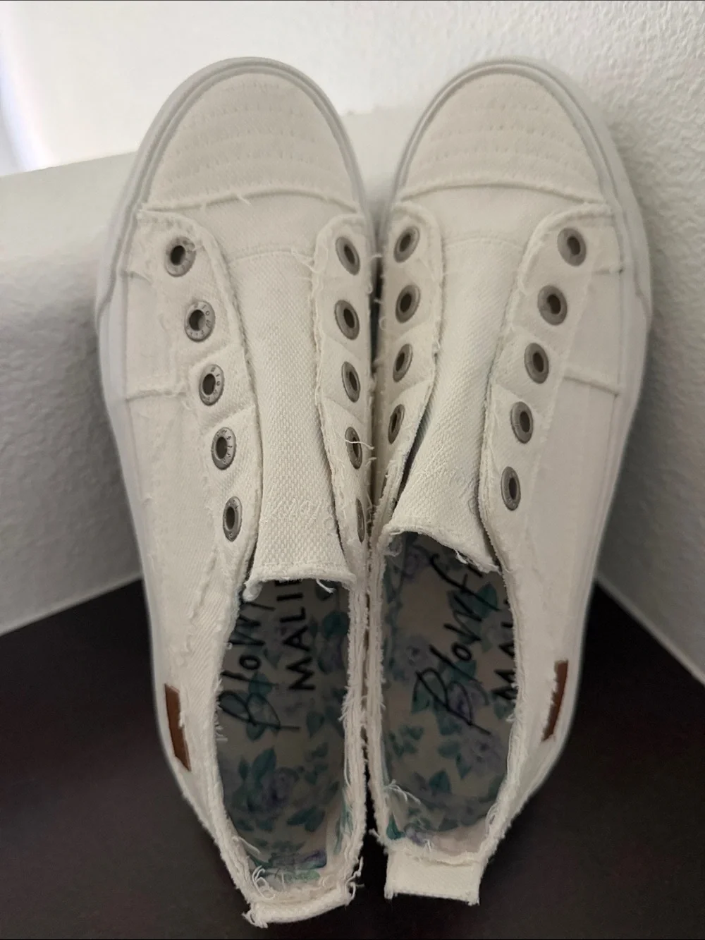 NWOT Blowfish White Platform Sneakers.